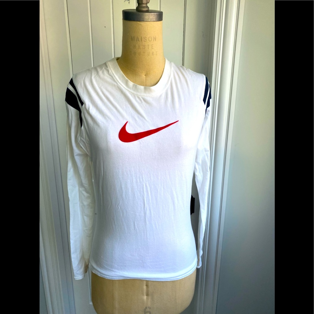 Nike women blouse size M